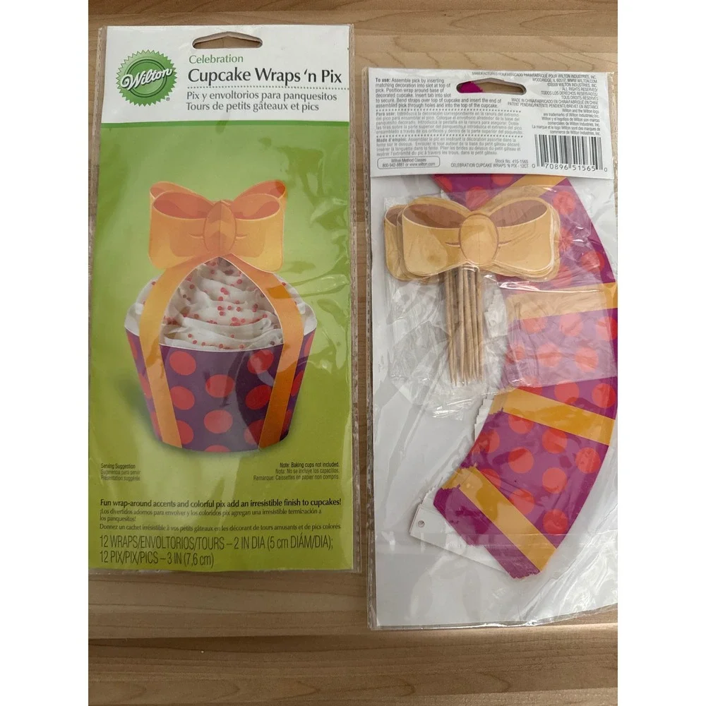 Wilton Celebration Cupcake Wraps n Pix 24‎ Count Purple Orange Polka Dot Bow